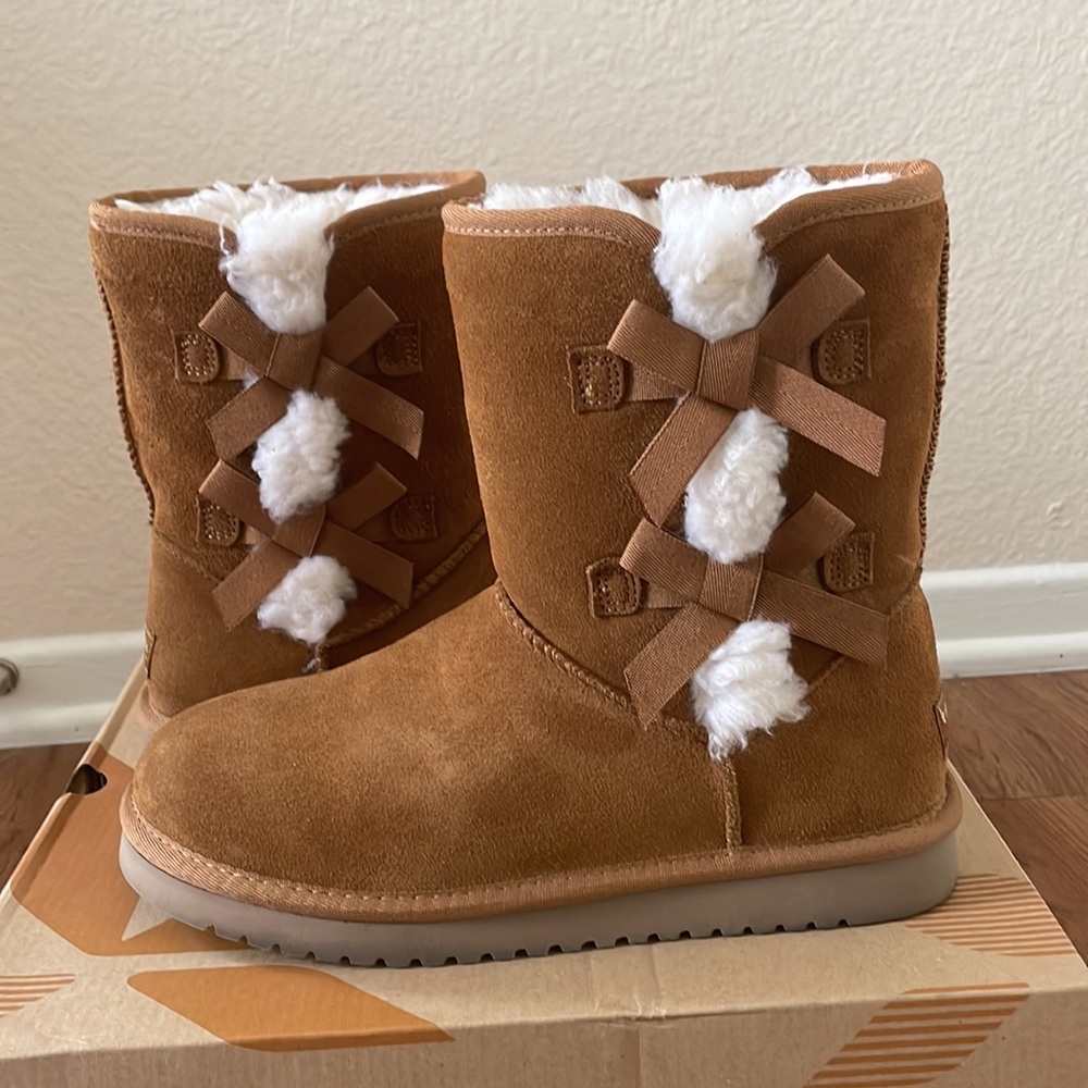 Victoria Short (Koolaburra by Ugg)